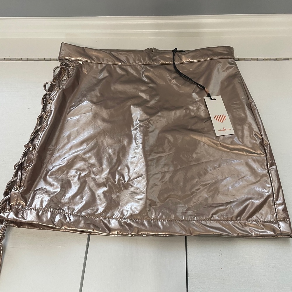 Ontwelfth Metallic Skirt